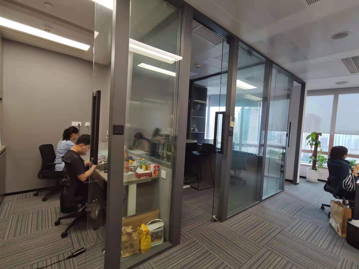 港汇中心出租联合办公室15人间